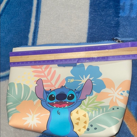 Disney Stitch Kids Accessory Pouch - Blue and Cream - Picture 3 of 4